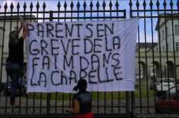 Hôpital de Garches : la police expulse des parents en grève de la faim